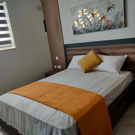 Sea Breeze Duplex Deluxe Penthouse Lägenhet