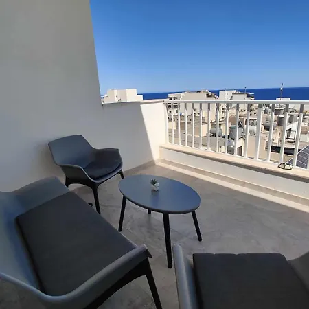 Sea Breeze Duplex Deluxe Penthouse Lägenhet *