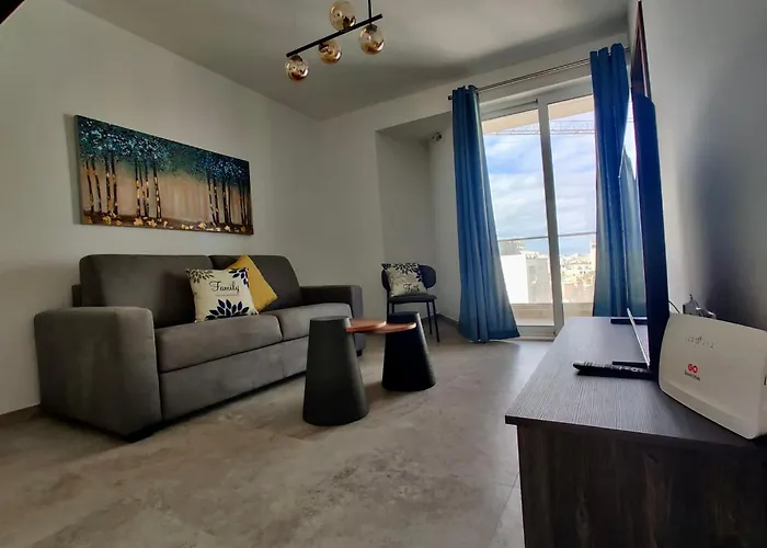 Sea Breeze Duplex Deluxe Penthouse *